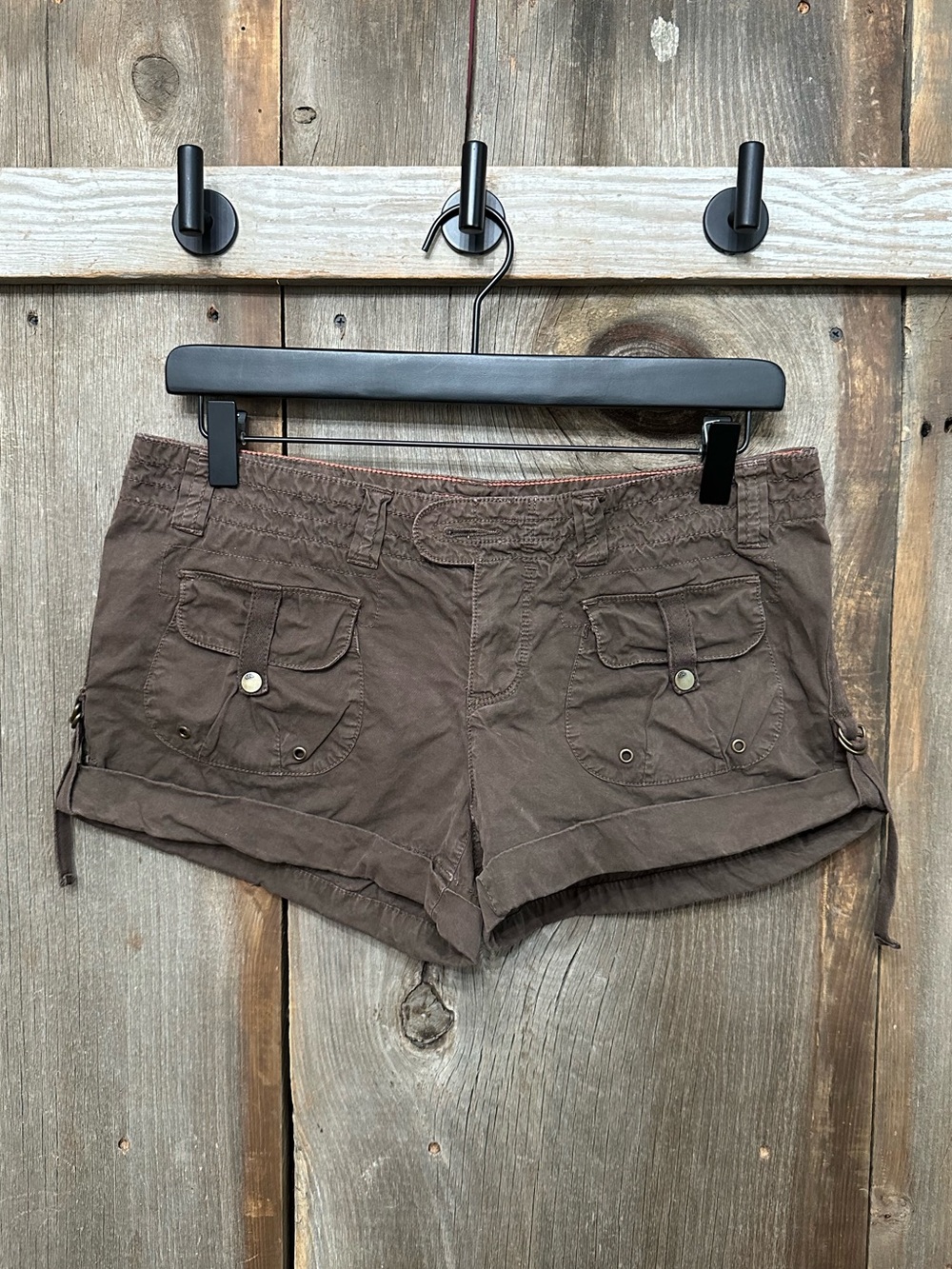 Y2K American Eagle Low Rise Shortie Utility Shorts in Brown Size 4